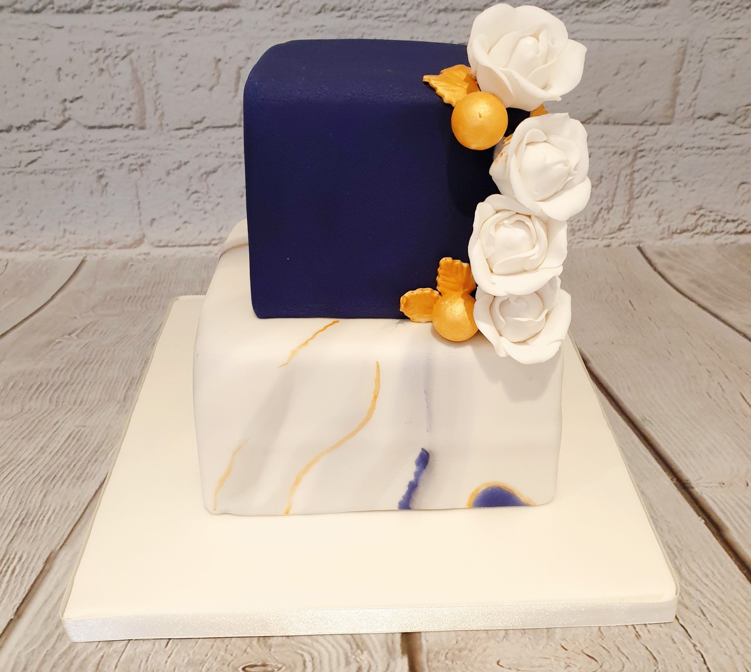 2 tier marble wedding cake